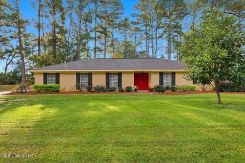 30 Crossgates Dr, Brandon, MS 39042