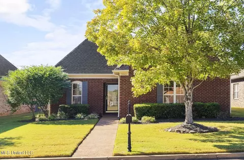 5943 Savannah Xing, Southaven, MS 38672