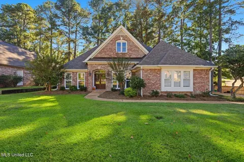 613 Winteridge Pl, Ridgeland, MS 39157