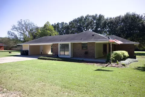 22916 Jacocks Rd, Slaughter, LA 70777