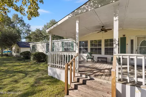 32 Kipper Dr, Moselle, MS 39459 photo 4