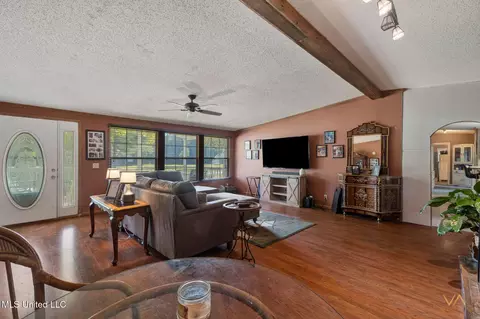 32 Kipper Dr, Moselle, MS 39459 photo 7