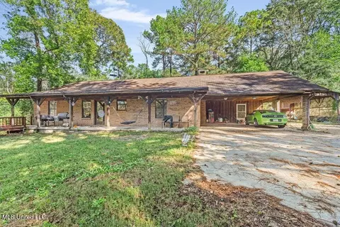 542 Southgate Rd, Hattiesburg, MS 39401