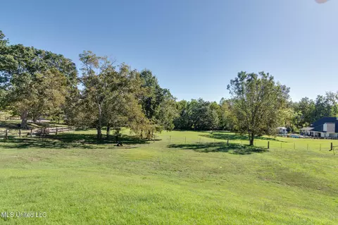 Exterior - 950 S Malone Rd, Hernando, MS 38632 photo 11 of 11