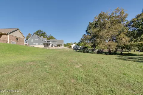 Exterior - 950 S Malone Rd, Hernando, MS 38632 photo 9 of 11