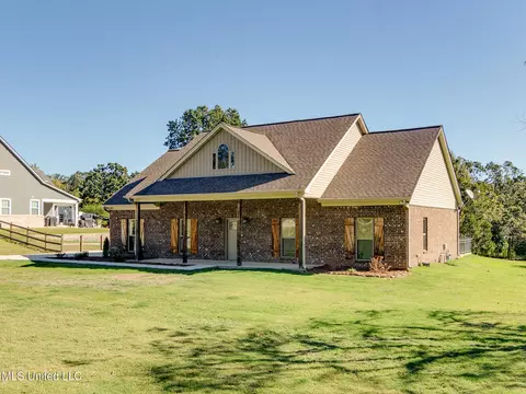 Exterior - 950 S Malone Rd, Hernando, MS 38632 photo 2 of 11