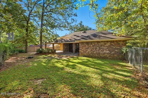 Exterior - 43 Sunline Ct, Brandon, MS 39042 photo 6 of 8