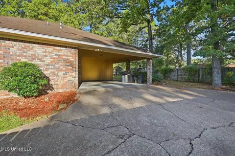 Exterior - 43 Sunline Ct, Brandon, MS 39042 photo 2 of 8