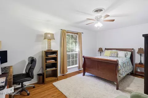 Bedroom - 43 Sunline Ct, Brandon, MS 39042 photo 4 of 4