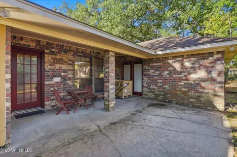 Exterior - 43 Sunline Ct, Brandon, MS 39042 photo 4 of 8