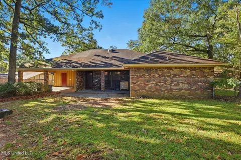 Exterior - 43 Sunline Ct, Brandon, MS 39042 photo 5 of 8