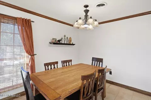 Dining - 43 Sunline Ct, Brandon, MS 39042 photo 1 of 1