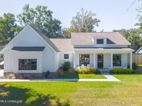 Exterior - 111 Driftwood Dr, Long Beach, MS 39560 photo 9 of 10