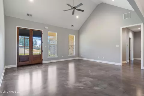 309 Garrison Dr, Senatobia, MS 38668 photo 14