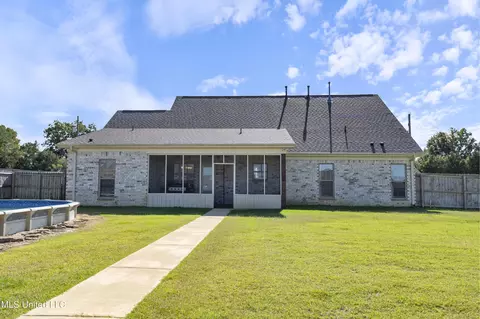 309 Garrison Dr, Senatobia, MS 38668 photo 5