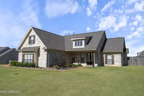 309 Garrison Dr, Senatobia, MS 38668 photo 4