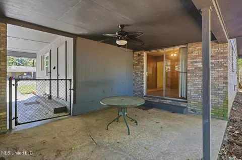 Exterior - 2372 Upper Dr, Pearl, MS 39208 photo 2 of 5