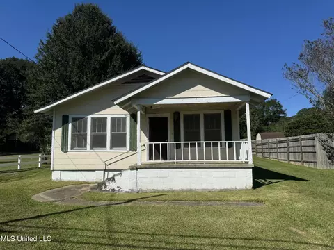 1019 Pearl River Avenue Ext, Mccomb, MS 39648