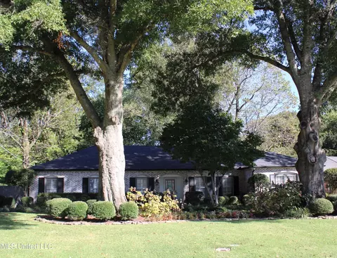 6476 Dresden St, Olive Branch, MS 38654