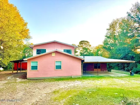1066 Benton Ln, Mccomb, MS 39648