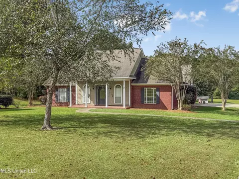Exterior - 1122 Lakeview Dr, Summit, MS 39666 photo 14 of 21