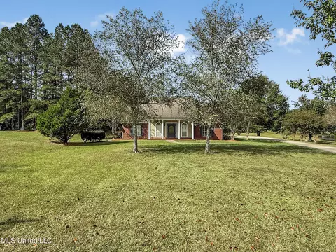 Exterior - 1122 Lakeview Dr, Summit, MS 39666 photo 17 of 21