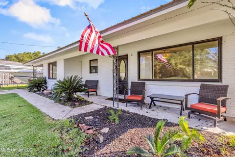 5542 Daugherty Rd, Long Beach, MS 39560 photo 1