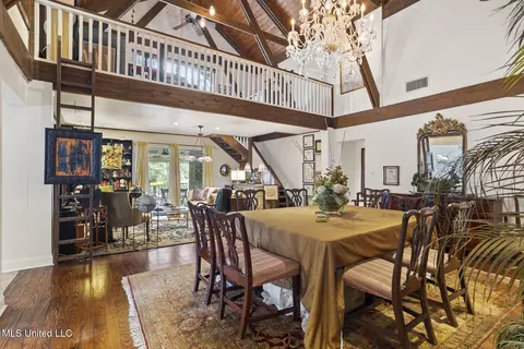 Dining - 111 Arrowhead Trl, Brandon, MS 39047 photo 2 of 5