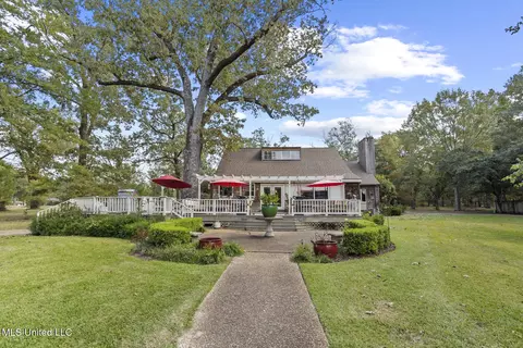 111 Arrowhead Trl, Brandon, MS 39047