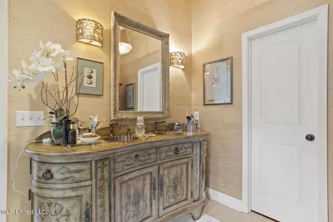 Bath - 111 Arrowhead Trl, Brandon, MS 39047 photo 3 of 11