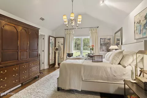 Bedroom - 111 Arrowhead Trl, Brandon, MS 39047 photo 4 of 8
