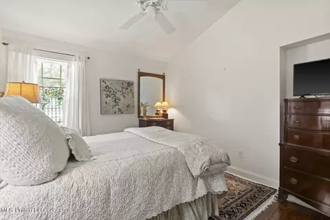 Bedroom - 111 Arrowhead Trl, Brandon, MS 39047 photo 6 of 8
