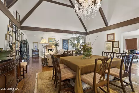 Dining - 111 Arrowhead Trl, Brandon, MS 39047 photo 3 of 5