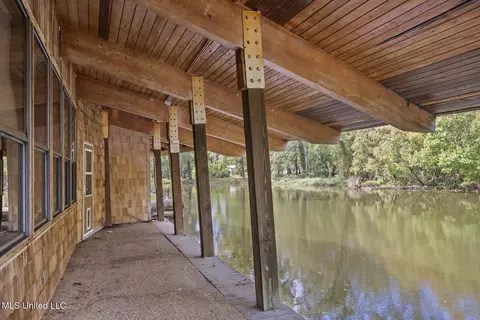 Exterior - 111 Arrowhead Trl, Brandon, MS 39047 photo 8 of 21