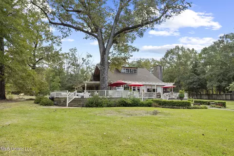 Exterior - 111 Arrowhead Trl, Brandon, MS 39047 photo 12 of 21