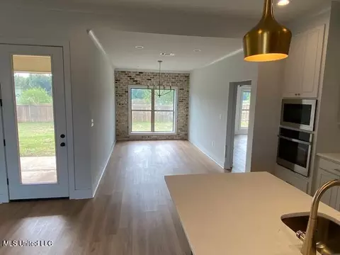 Dining - 866 Glenwild Cir, Canton, MS 39046 photo 1 of 1