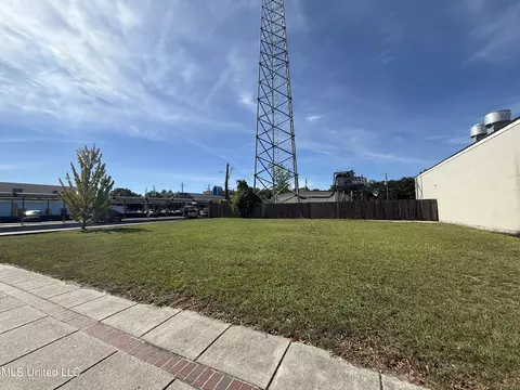104 Jeff Davis Ave, Long Beach, MS 39560