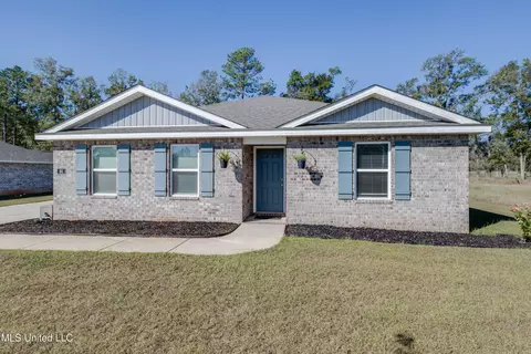 94 Kings Crossing Dr, Lucedale, MS 39452