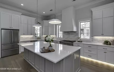 Kitchen - 620 Big Valley Loop, Flowood, MS 39232 photo 3 of 7