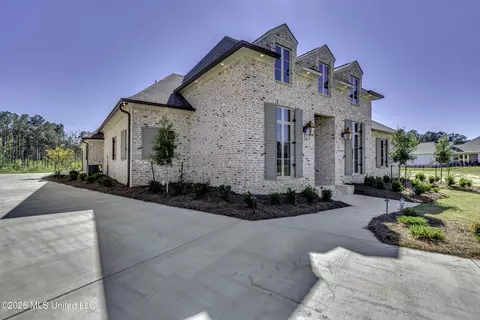 Exterior - 620 Big Valley Loop, Flowood, MS 39232 photo 5 of 9
