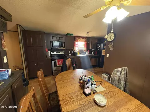 104 Matthew Johnson Rd, Wiggins, MS 39577 photo 3