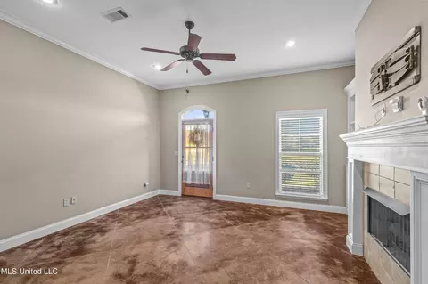 Living - 116 Greenfield Ridge Dr, Brandon, MS 39042 photo 1 of 3