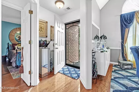 Entry Way - 7464 Ally Cv, Walls, MS 38680 photo 1 of 3