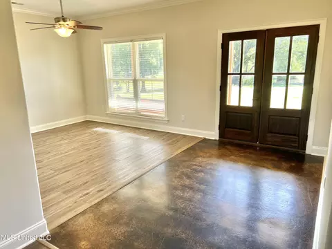 Entry Way - 4348 Ms-305, Hernando, MS 38632 photo 1 of 2