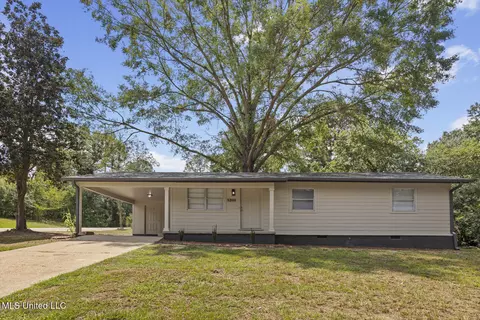 5201 Andover Dr, Jackson, MS 39209