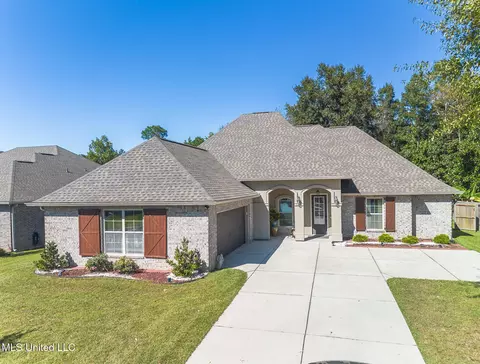9166 Natures Trl, Biloxi, MS 39532