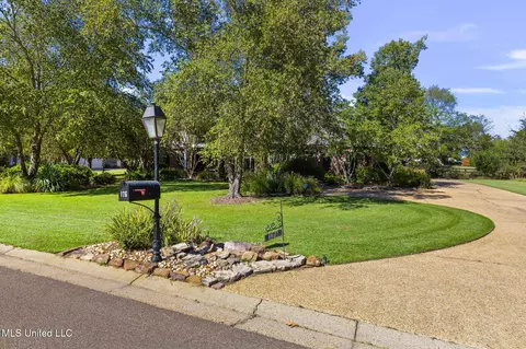 Exterior - 176 Northshore Blvd, Madison, MS 39110 photo 6 of 33