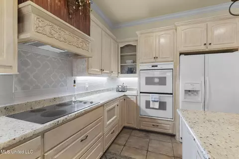 Kitchen - 176 Northshore Blvd, Madison, MS 39110 photo 4 of 6