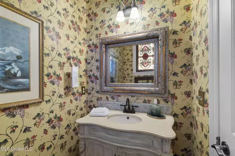 Bath - 176 Northshore Blvd, Madison, MS 39110 photo 1 of 6
