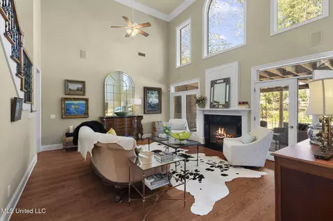 Living - 176 Northshore Blvd, Madison, MS 39110 photo 2 of 5